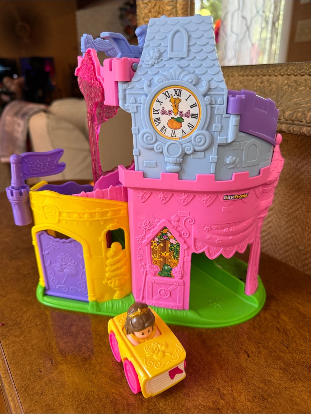 Fisher-Price Little People Disney Princess Light & Twist Wheelies Tower/Castle